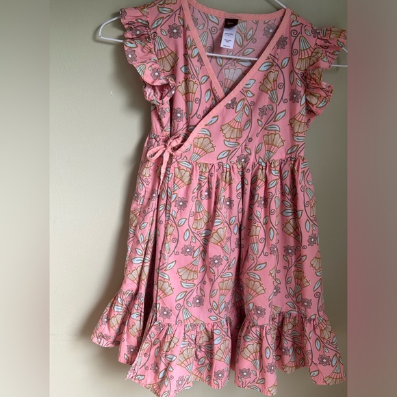 Tea Collection peach print wrap dress. Cap flutter sleeve, bottom ruffle. Size 6 - Picture 4 of 10